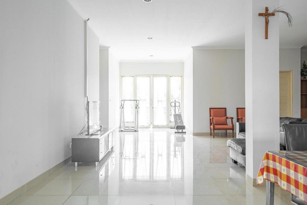 Reddoorz Near Siloam Karawaci 3 Tangerang Exterior foto