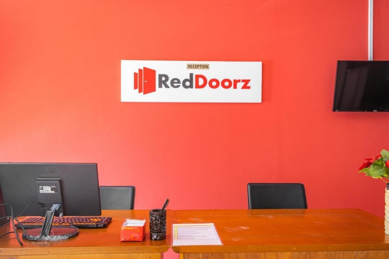 Reddoorz Near Siloam Karawaci 3 Tangerang Exterior foto