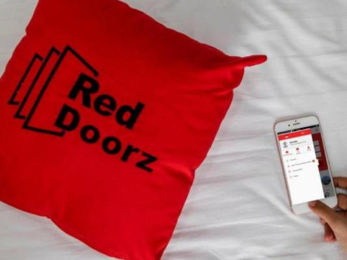 Reddoorz Near Siloam Karawaci 3 Tangerang Exterior foto